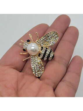 Gold Bumble Bee Pearl Brooch Pin with Sparkling Crystals, Vintage Insect Jewelry